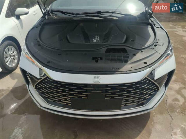 Белый БИД Tang, объемом двигателя 1.5 л и пробегом 2 тыс. км за 34500 $, фото 19 на Automoto.ua