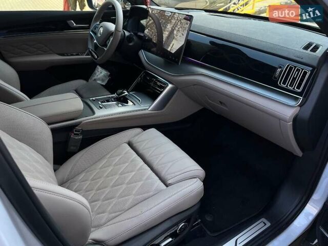 Белый БИД Tang, объемом двигателя 0 л и пробегом 2 тыс. км за 37000 $, фото 26 на Automoto.ua