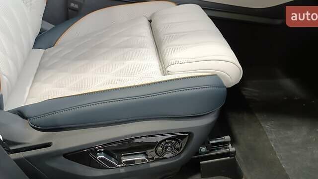 БИД Tang, объемом двигателя 0 л и пробегом 1 тыс. км за 36849 $, фото 34 на Automoto.ua