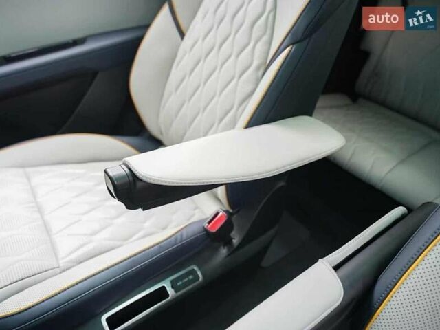 БИД Tang, объемом двигателя 0 л и пробегом 1 тыс. км за 36849 $, фото 39 на Automoto.ua