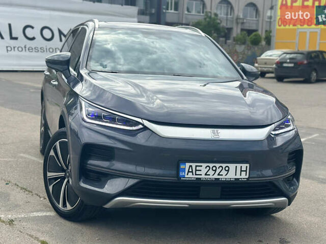 Серый БИД Tang, объемом двигателя 0 л и пробегом 22 тыс. км за 39999 $, фото 1 на Automoto.ua