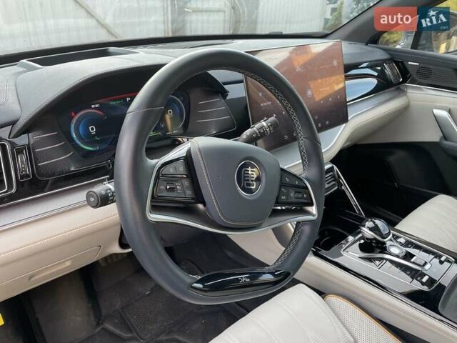 Серый БИД Tang, объемом двигателя 0 л и пробегом 18 тыс. км за 35350 $, фото 9 на Automoto.ua