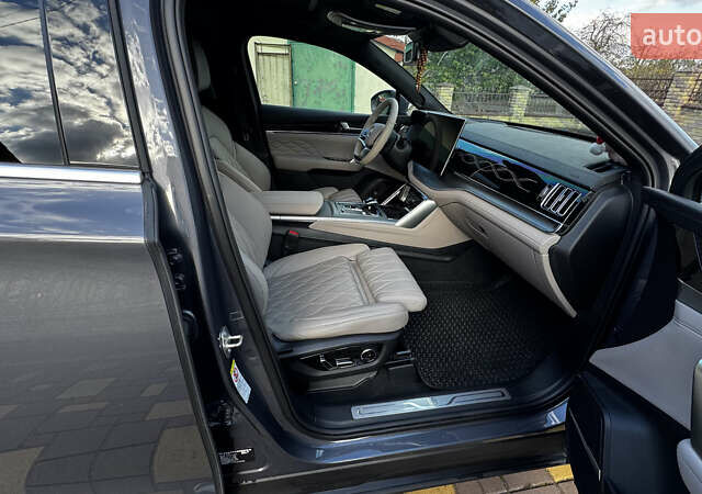 Серый БИД Tang, объемом двигателя 0 л и пробегом 72 тыс. км за 35000 $, фото 9 на Automoto.ua