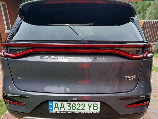 Серый БИД Tang, объемом двигателя 0 л и пробегом 36 тыс. км за 36200 $, фото 3 на Automoto.ua