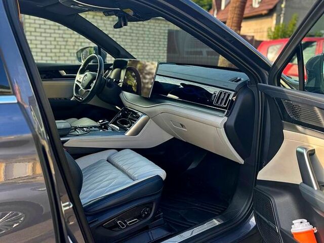 Серый БИД Tang, объемом двигателя 0 л и пробегом 33 тыс. км за 33000 $, фото 2 на Automoto.ua