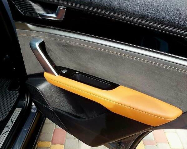 Серый БИД Tang, объемом двигателя 0 л и пробегом 36 тыс. км за 36200 $, фото 13 на Automoto.ua