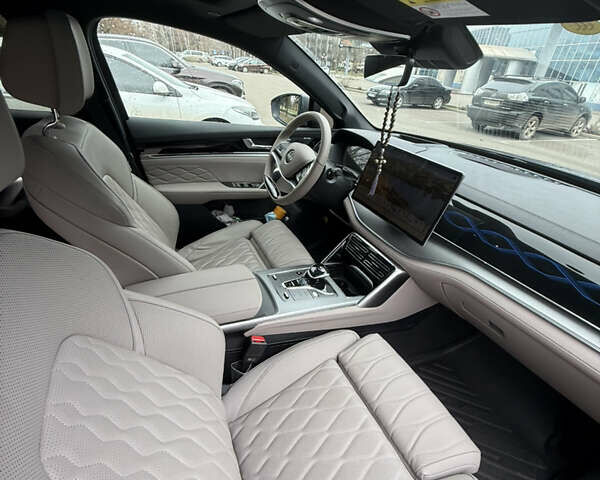 Серый БИД Tang, объемом двигателя 0 л и пробегом 33 тыс. км за 37000 $, фото 10 на Automoto.ua