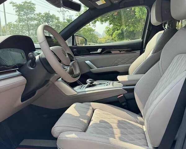 Серый БИД Tang, объемом двигателя 1.5 л и пробегом 2 тыс. км за 38899 $, фото 6 на Automoto.ua