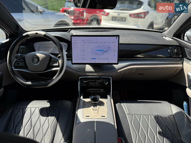 Серый БИД Tang, объемом двигателя 0 л и пробегом 10 тыс. км за 35900 $, фото 46 на Automoto.ua