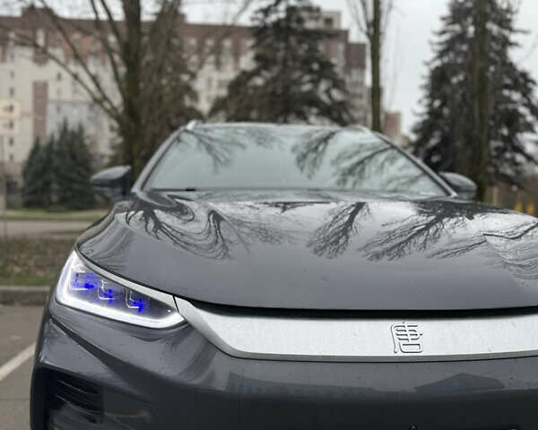 Серый БИД Tang, объемом двигателя 0 л и пробегом 33 тыс. км за 37000 $, фото 15 на Automoto.ua