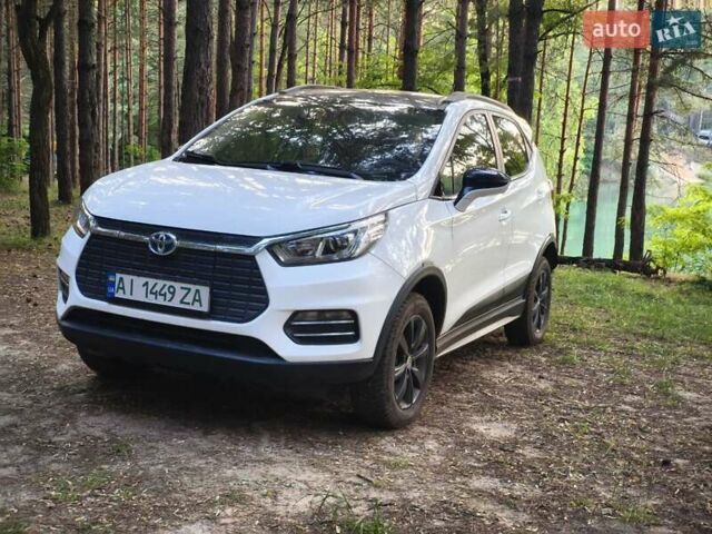 Белый БИД Yuan, объемом двигателя 0 л и пробегом 52 тыс. км за 12000 $, фото 7 на Automoto.ua