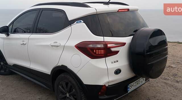 Белый БИД Yuan, объемом двигателя 0 л и пробегом 87 тыс. км за 12200 $, фото 6 на Automoto.ua