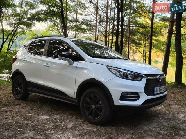 Белый БИД Yuan, объемом двигателя 0 л и пробегом 52 тыс. км за 12000 $, фото 3 на Automoto.ua