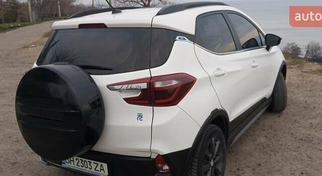 Белый БИД Yuan, объемом двигателя 0 л и пробегом 87 тыс. км за 12200 $, фото 7 на Automoto.ua