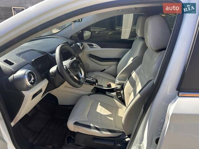 Белый БИД Yuan, объемом двигателя 0 л и пробегом 68 тыс. км за 12700 $, фото 18 на Automoto.ua