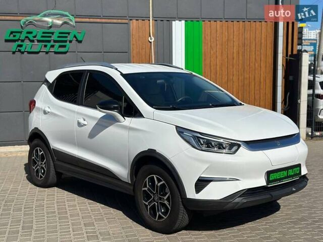 Белый БИД Yuan, объемом двигателя 0 л и пробегом 68 тыс. км за 12700 $, фото 2 на Automoto.ua