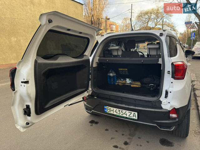 Белый БИД Yuan, объемом двигателя 0 л и пробегом 65 тыс. км за 17500 $, фото 14 на Automoto.ua
