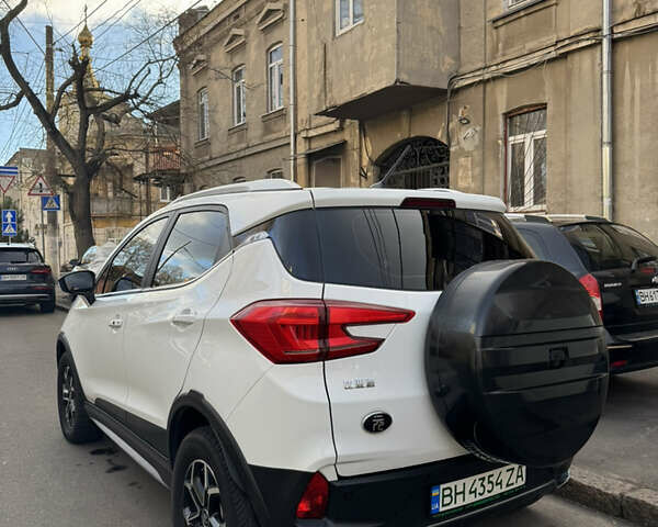 Белый БИД Yuan, объемом двигателя 0 л и пробегом 65 тыс. км за 17500 $, фото 5 на Automoto.ua