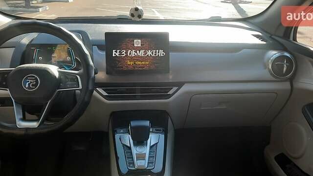 Білий БІД Yuan, об'ємом двигуна 0 л та пробігом 47 тис. км за 17700 $, фото 7 на Automoto.ua