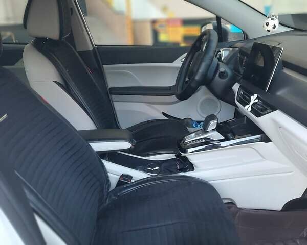 Білий БІД Yuan, об'ємом двигуна 0 л та пробігом 47 тис. км за 17700 $, фото 8 на Automoto.ua