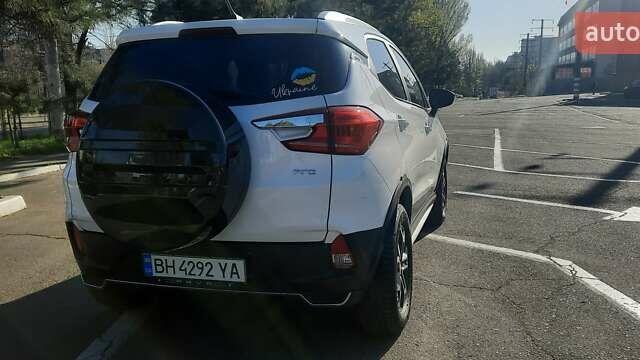 Білий БІД Yuan, об'ємом двигуна 0 л та пробігом 47 тис. км за 17700 $, фото 5 на Automoto.ua