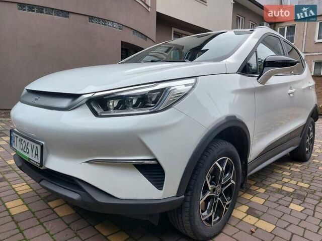 Белый БИД Yuan, объемом двигателя 0 л и пробегом 32 тыс. км за 16000 $, фото 3 на Automoto.ua