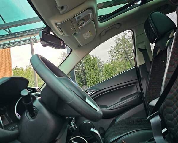 БИД Yuan 2019 в Киеве на Automoto.ua Красный БИД Yuan, объемом двигателя 0 л и пробегом 63 тыс. км за 11500 $, фото 27 на Automoto.ua