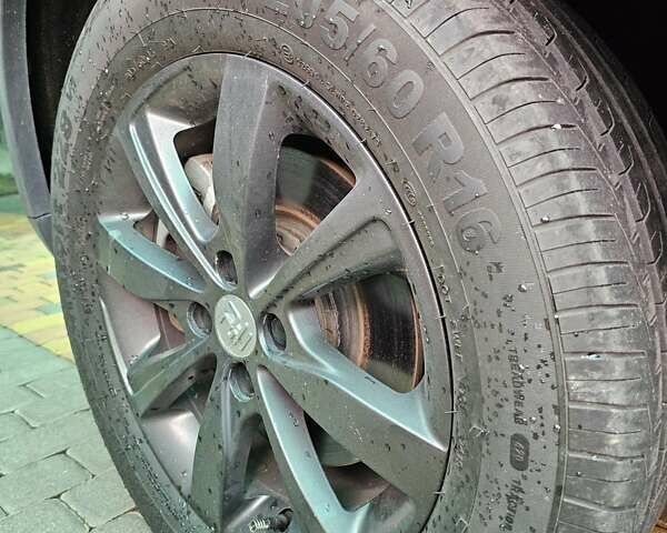 БИД Yuan 2019 в Киеве на Automoto.ua Красный БИД Yuan, объемом двигателя 0 л и пробегом 63 тыс. км за 11500 $, фото 12 на Automoto.ua