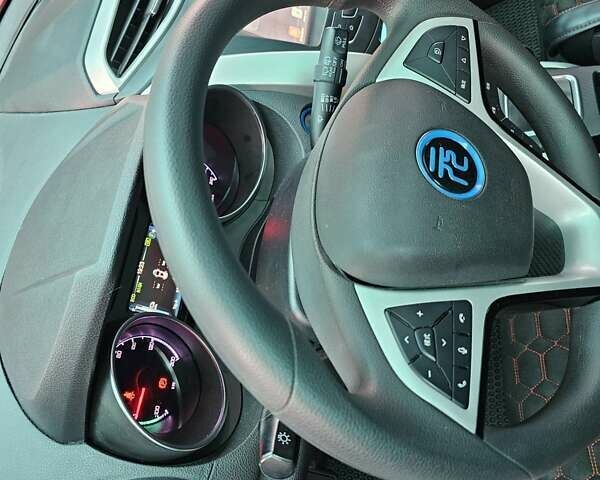 БИД Yuan 2019 в Киеве на Automoto.ua Красный БИД Yuan, объемом двигателя 0 л и пробегом 63 тыс. км за 11500 $, фото 6 на Automoto.ua