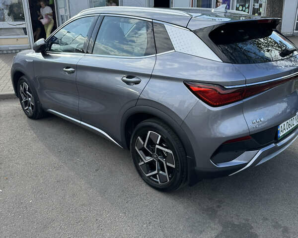 Серый БИД Yuan, объемом двигателя 0 л и пробегом 23 тыс. км за 22000 $, фото 2 на Automoto.ua