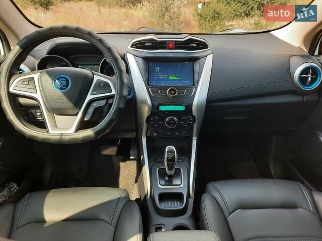 Белый БИД Yuan EV360, объемом двигателя 0 л и пробегом 47 тыс. км за 14400 $, фото 12 на Automoto.ua