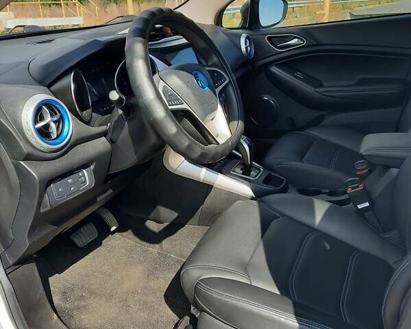 Белый БИД Yuan EV360, объемом двигателя 0 л и пробегом 47 тыс. км за 14400 $, фото 13 на Automoto.ua