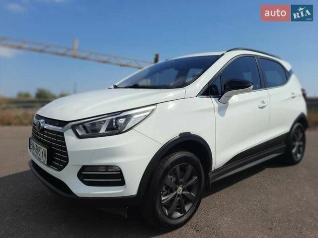 Белый БИД Yuan EV360, объемом двигателя 0 л и пробегом 47 тыс. км за 14400 $, фото 3 на Automoto.ua