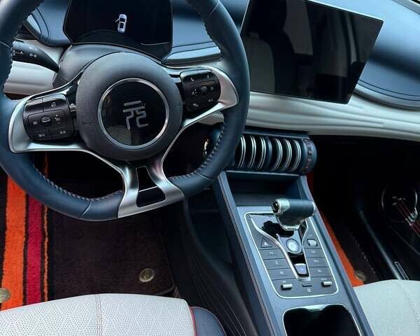 Білий БІД Yuan Plus, об'ємом двигуна 0 л та пробігом 60 тис. км за 20900 $, фото 11 на Automoto.ua