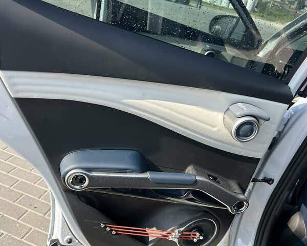 Белый БИД Yuan Plus, объемом двигателя 0 л и пробегом 23 тыс. км за 20500 $, фото 15 на Automoto.ua