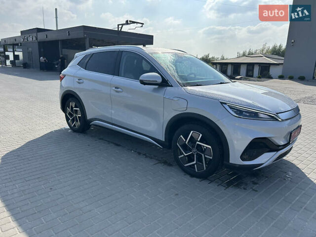 Белый БИД Yuan Plus, объемом двигателя 0 л и пробегом 23 тыс. км за 20500 $, фото 4 на Automoto.ua