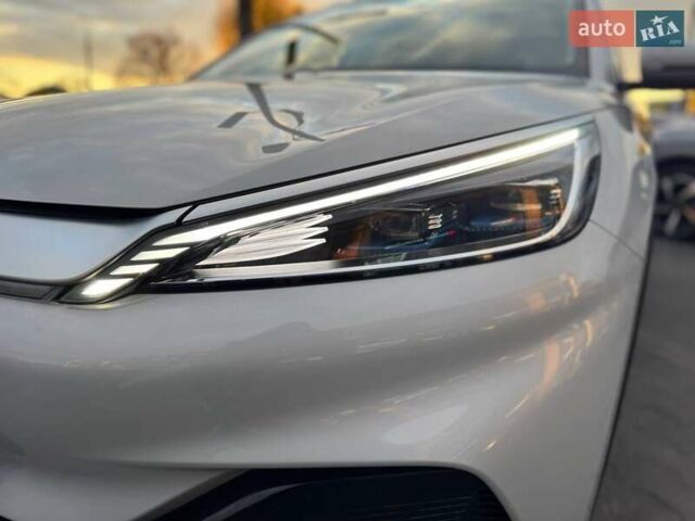 Белый БИД Yuan Plus, объемом двигателя 0 л и пробегом 22 тыс. км за 20900 $, фото 3 на Automoto.ua