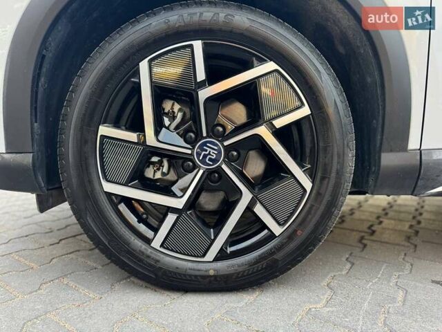 Белый БИД Yuan Plus, объемом двигателя 0 л и пробегом 22 тыс. км за 20900 $, фото 7 на Automoto.ua