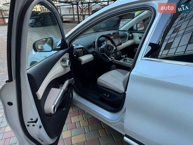 Белый БИД Yuan Plus, объемом двигателя 0 л и пробегом 1 тыс. км за 23000 $, фото 16 на Automoto.ua