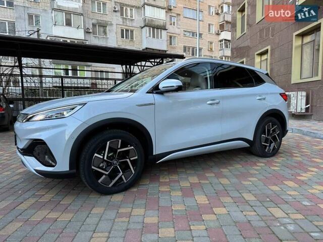 Белый БИД Yuan Plus, объемом двигателя 0 л и пробегом 1 тыс. км за 23000 $, фото 3 на Automoto.ua