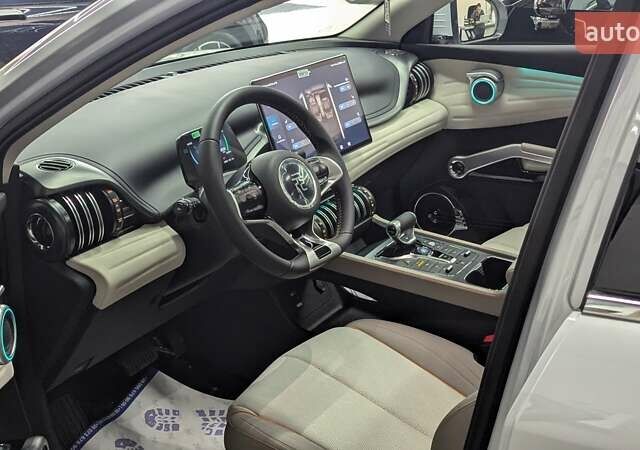 Білий БІД Yuan Plus, об'ємом двигуна 0 л та пробігом 1 тис. км за 22499 $, фото 16 на Automoto.ua