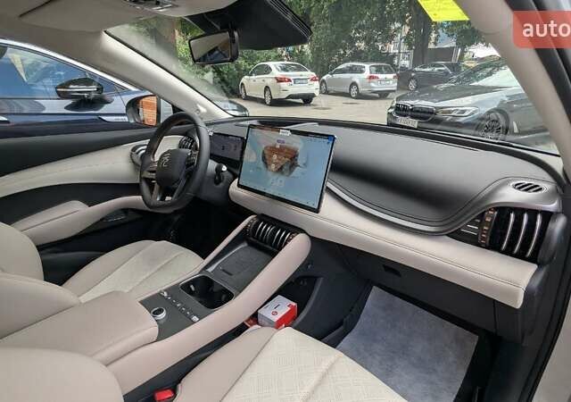 Белый БИД Yuan Plus, объемом двигателя 0 л и пробегом 1 тыс. км за 18000 $, фото 7 на Automoto.ua