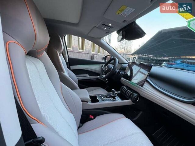 Белый БИД Yuan Plus, объемом двигателя 0 л и пробегом 1 тыс. км за 23000 $, фото 27 на Automoto.ua