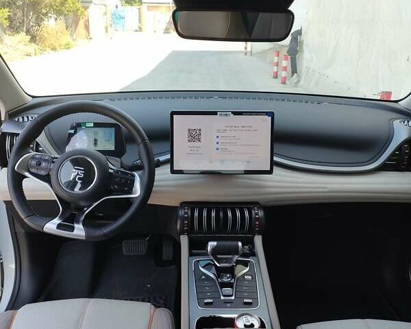 Белый БИД Yuan Plus, объемом двигателя 0 л и пробегом 6 тыс. км за 20300 $, фото 8 на Automoto.ua