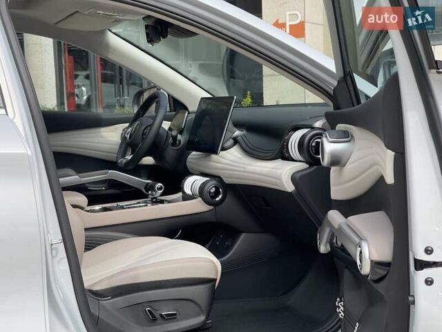 Белый БИД Yuan Plus, объемом двигателя 0 л и пробегом 2 тыс. км за 19800 $, фото 6 на Automoto.ua