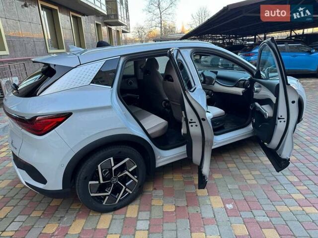 Белый БИД Yuan Plus, объемом двигателя 0 л и пробегом 1 тыс. км за 23000 $, фото 14 на Automoto.ua