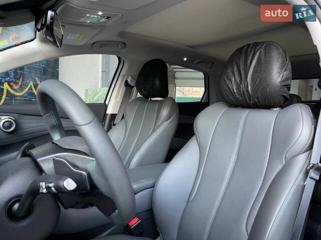 Белый БИД Yuan Plus, объемом двигателя 0 л и пробегом 3 тыс. км за 25999 $, фото 15 на Automoto.ua