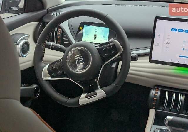 Белый БИД Yuan Plus, объемом двигателя 0 л и пробегом 1 тыс. км за 22699 $, фото 6 на Automoto.ua