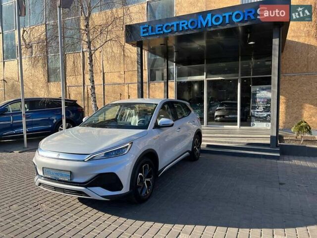 Белый БИД Yuan Plus, объемом двигателя 0 л и пробегом 1 тыс. км за 20500 $, фото 2 на Automoto.ua