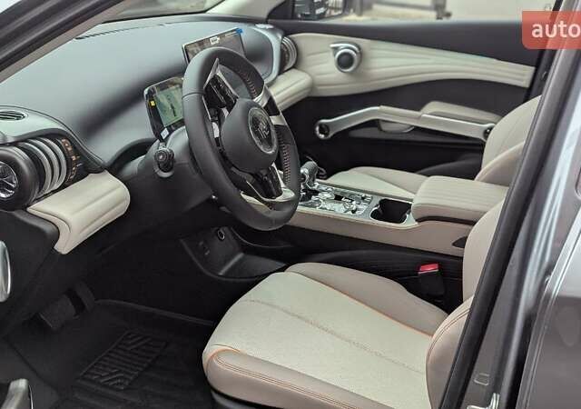 Белый БИД Yuan Plus, объемом двигателя 0 л и пробегом 1 тыс. км за 22699 $, фото 1 на Automoto.ua